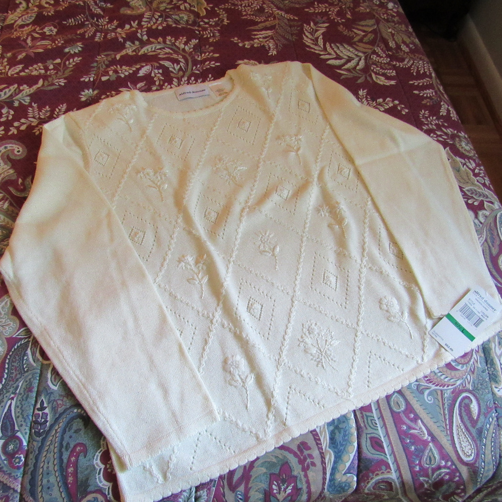 NWT ALFRED DUNNER SWEATER LARGE L